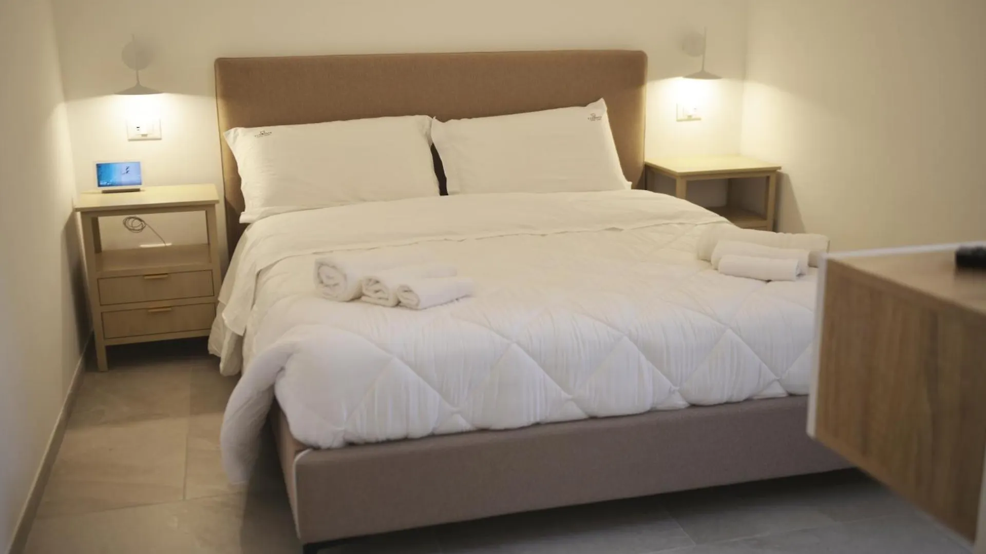 Ellements - Luxury Rooms Brindisi Bed & Breakfast